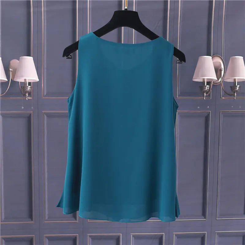 Obesity Women Chiffon Shirt 2025 New Summer Sleeveless O-neck Blouse Casual Solid White/Red Loose Oversized Female Tops