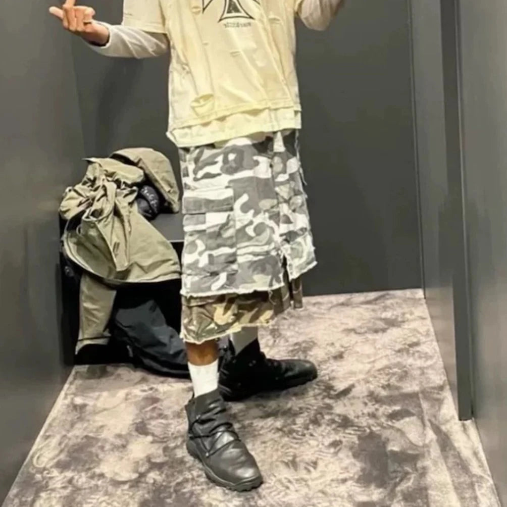 Fake Two Piece Spliced Camouflage Cargo Shorts for Men Wide Leg Patchwork Baggy Over Knee Length Pants Oversized Loose Short