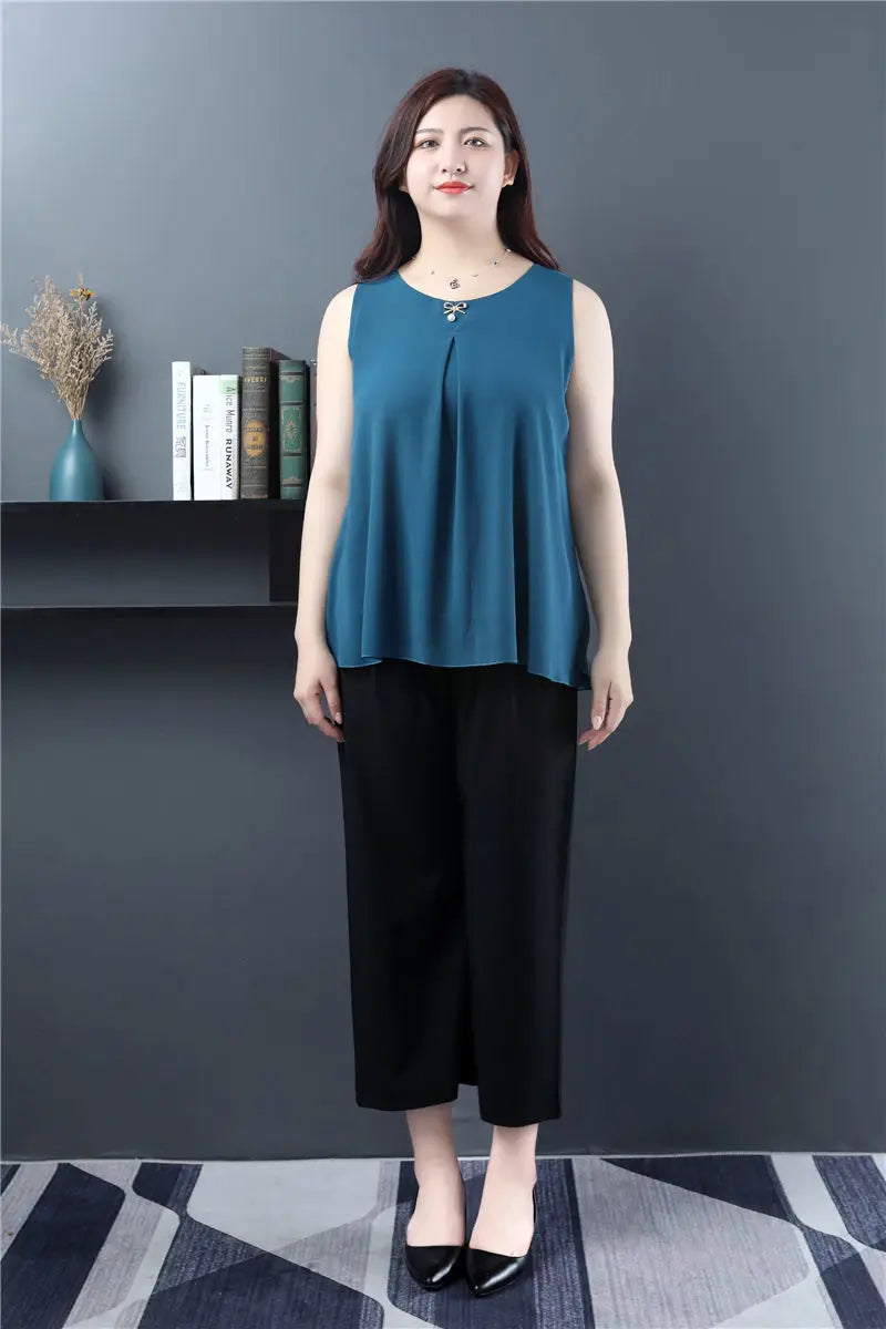 Obesity Women Chiffon Shirt  2025 New Summer Sleeveless O-neck Blouse Casual Solid White/Red Loose Oversized Female Tops