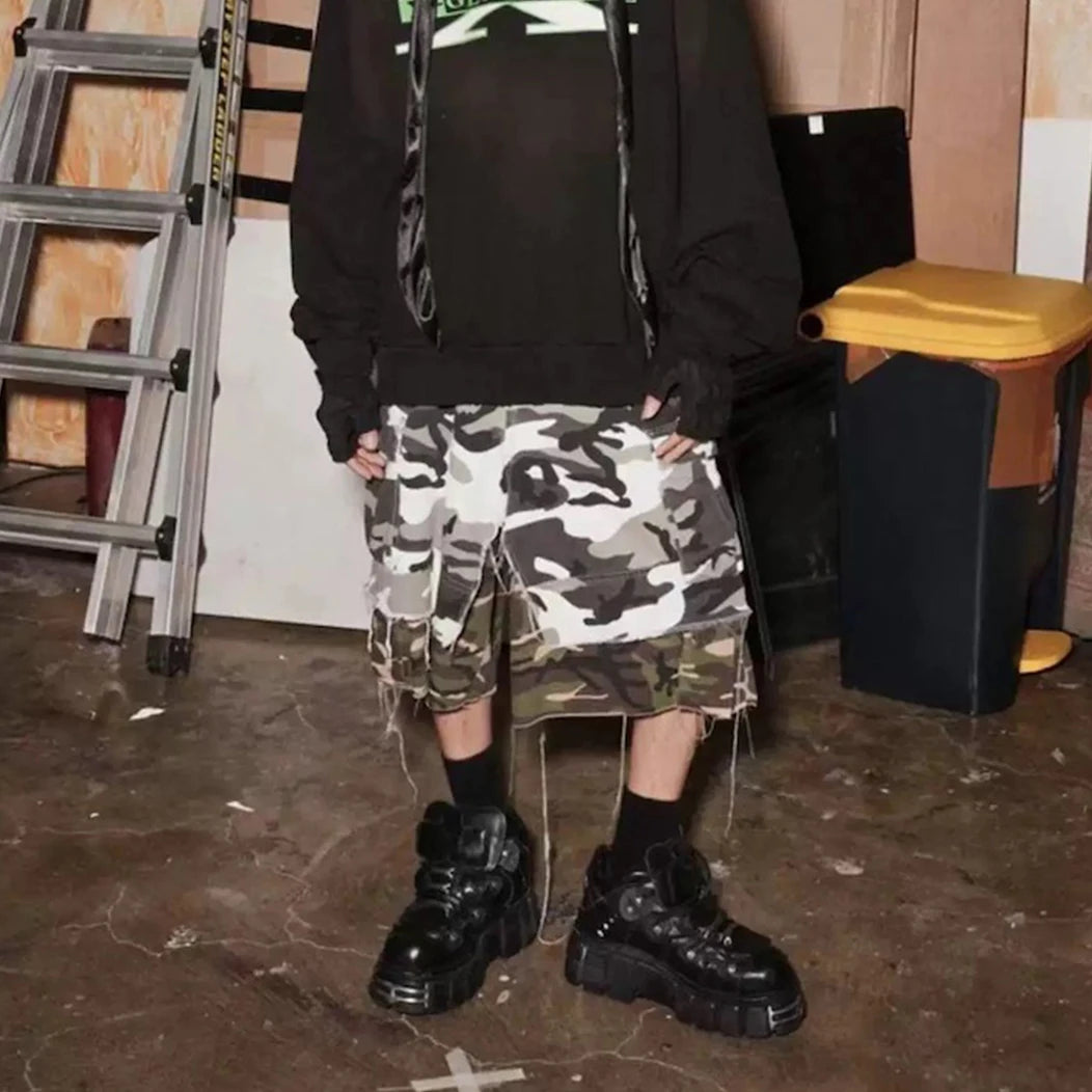 Fake Two Piece Spliced Camouflage Cargo Shorts for Men Wide Leg Patchwork Baggy Over Knee Length Pants Oversized Loose Short