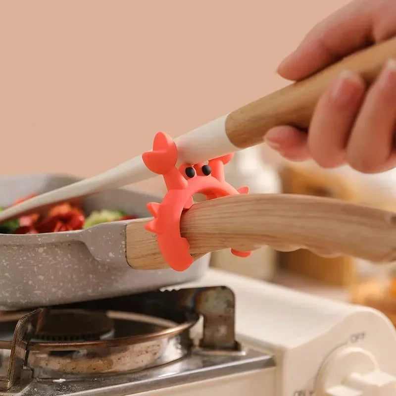 2/1Pcs Silicone Spatula Rack Small Crab Anti Scalding Overflow Pot Clip Spoon Holder Clip Universal Shovel Rack Kitchen Gadgets