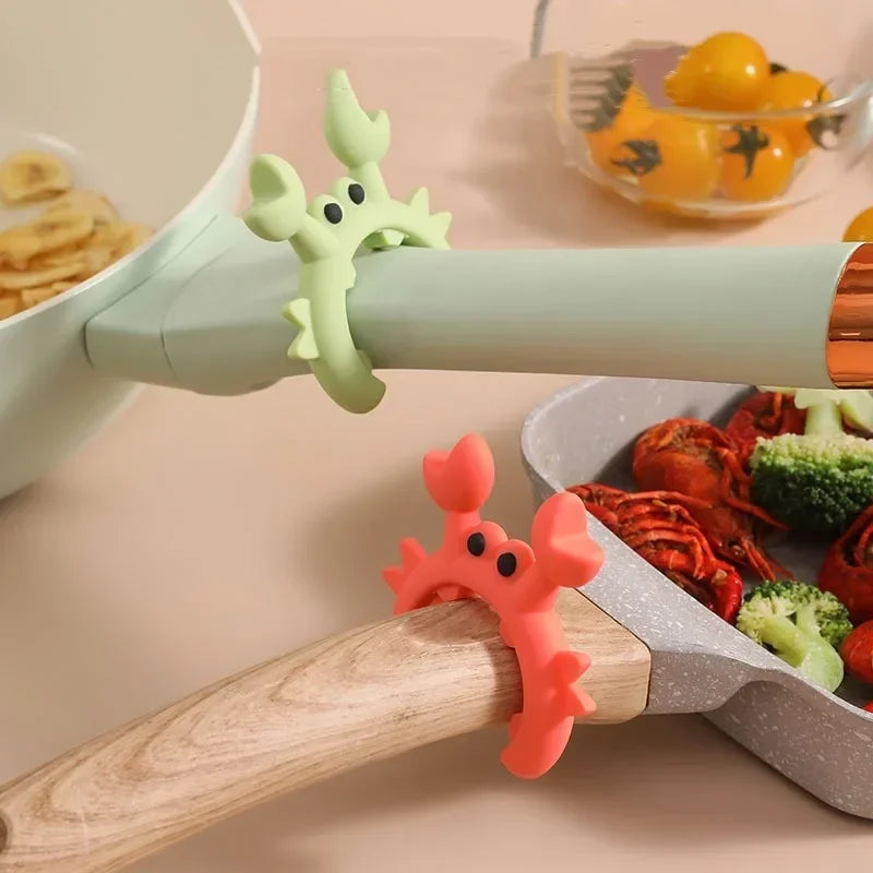 2/1Pcs Silicone Spatula Rack Small Crab Anti Scalding Overflow Pot Clip Spoon Holder Clip Universal Shovel Rack Kitchen Gadgets